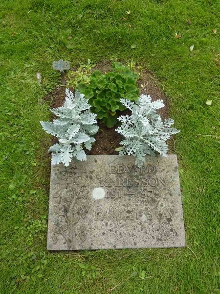 Grave number: 1 M  106