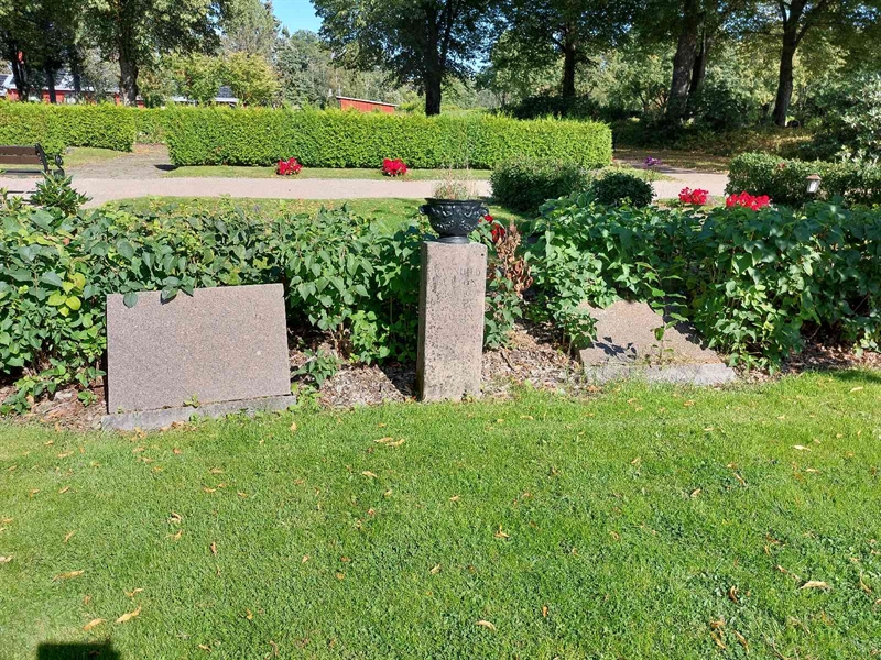 Grave number: 1 C 030, 031