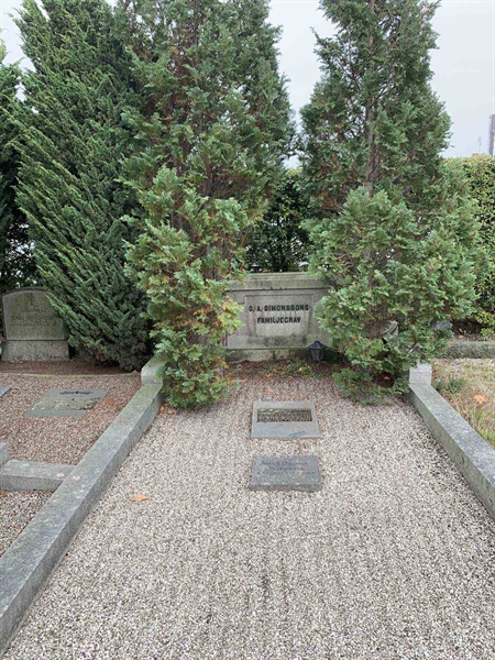 Grave number: NK IX   140