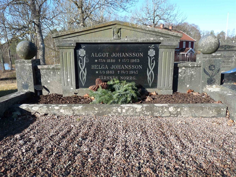 Grave number: JÄ 4   23