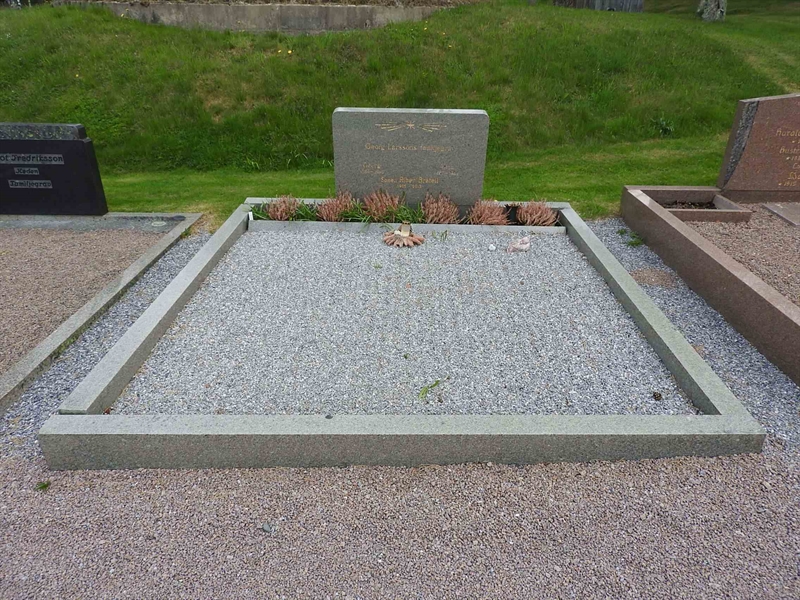 Gravnummer: BK H   102-103