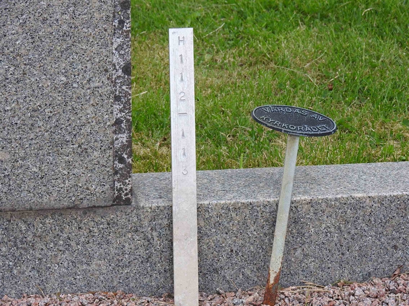 Gravnummer: BK H   112-113