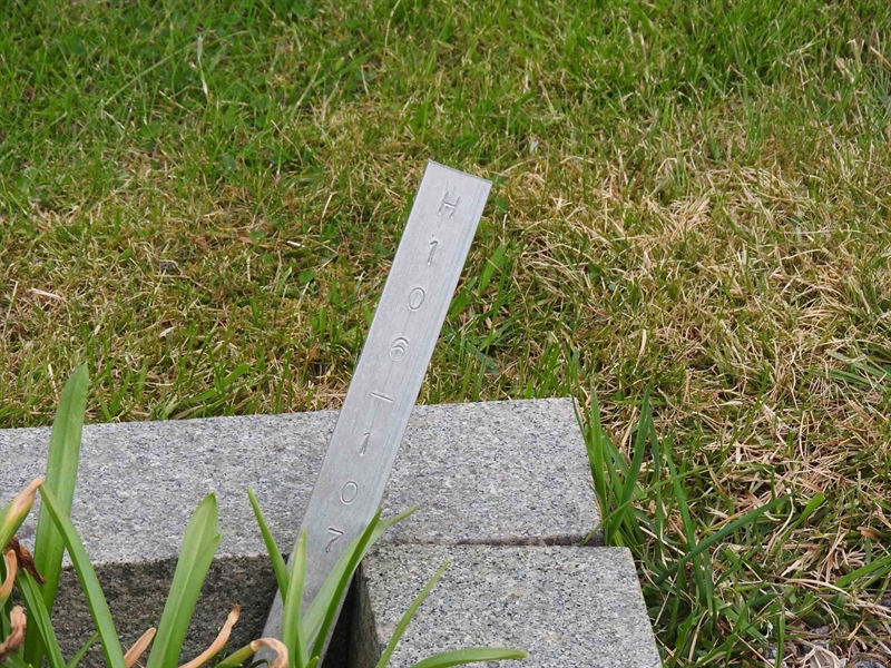 Gravnummer: BK H   106-107