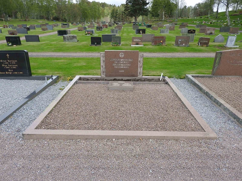 Gravnummer: BK H   124-125