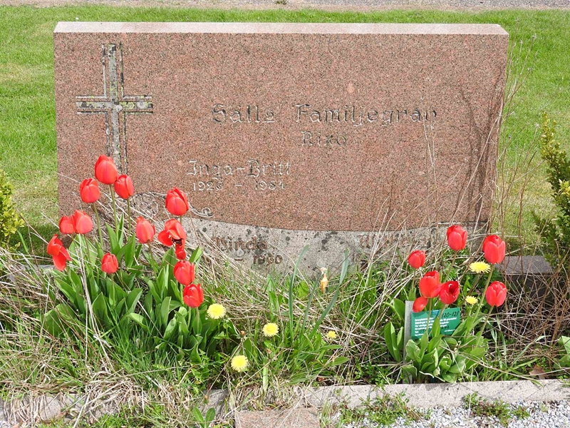 Grave number: BK H   120-121