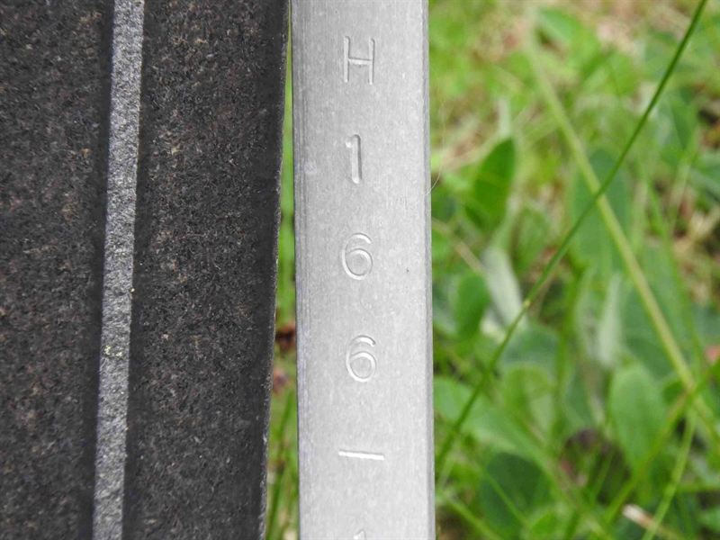 Gravnummer: BK H   166-167