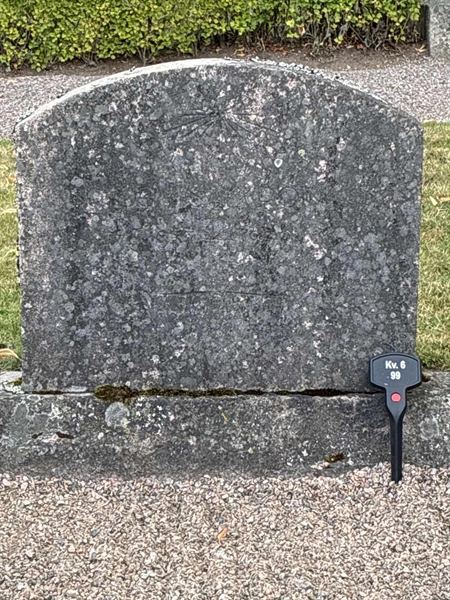Grave number: 33 6    99