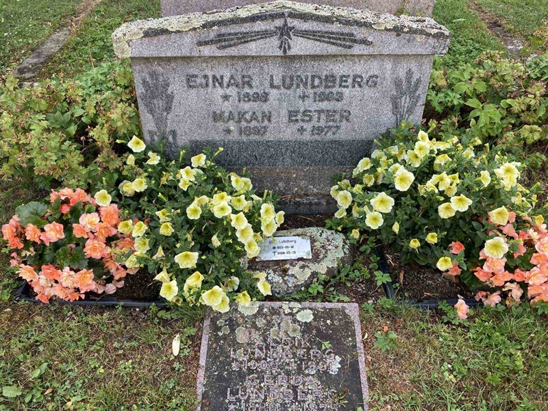 Hautatunnus: Kärn ga pers   598-599