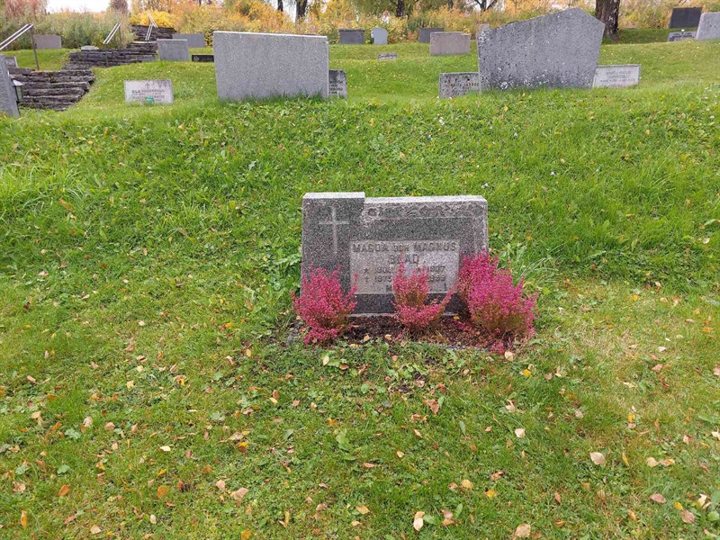 Grave number: NY H   198, 199