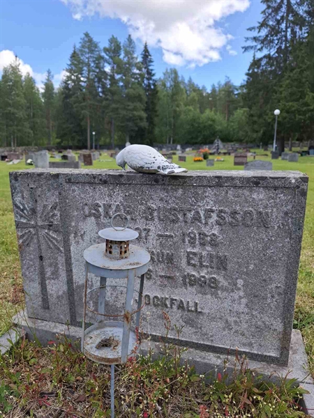 Grave number: 001 2   546
