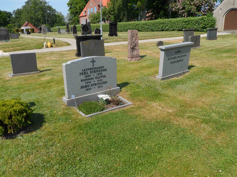 Grave number: ÖH H    33, 34, 50, 51