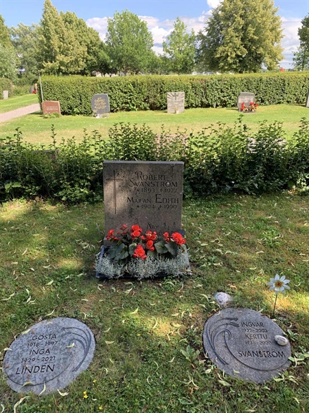 Grave number: 1 ÖK   55-56