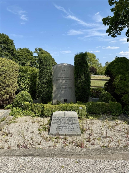 Grave number: SP A   650, 651