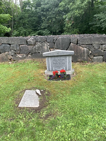 Grave number: 1 GK  329