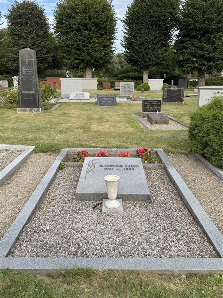 Grave number: ON C   261