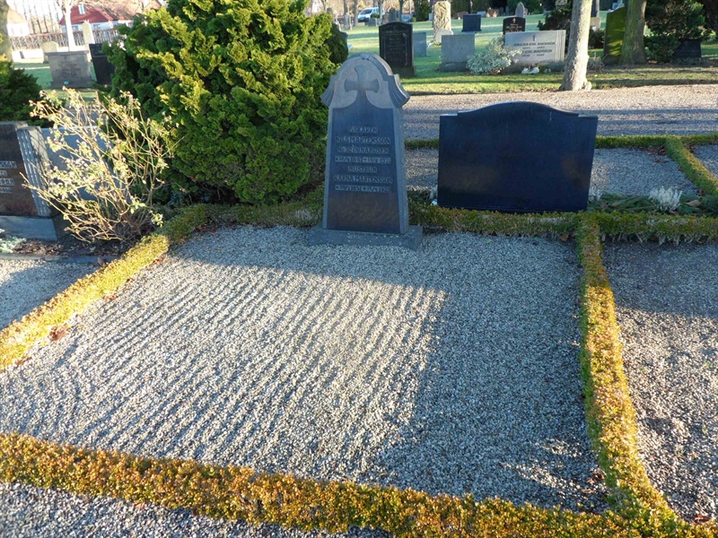 Grave number: 2 01  1470