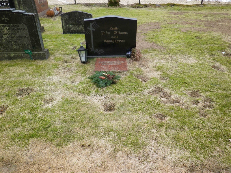 Grave number: VI J    19, 20