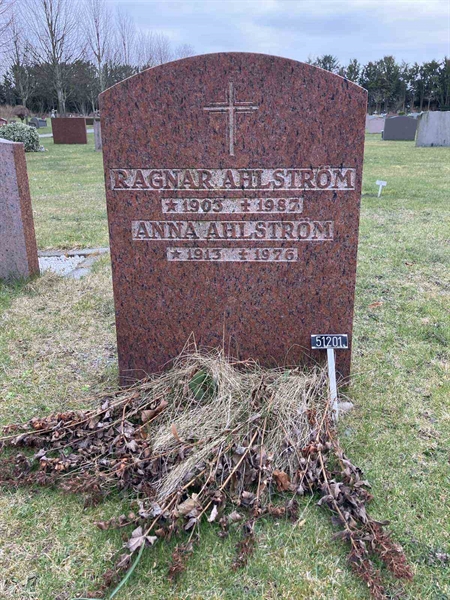 Grave number: R 01 273