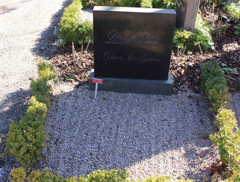 Grave number: Ö U02    30