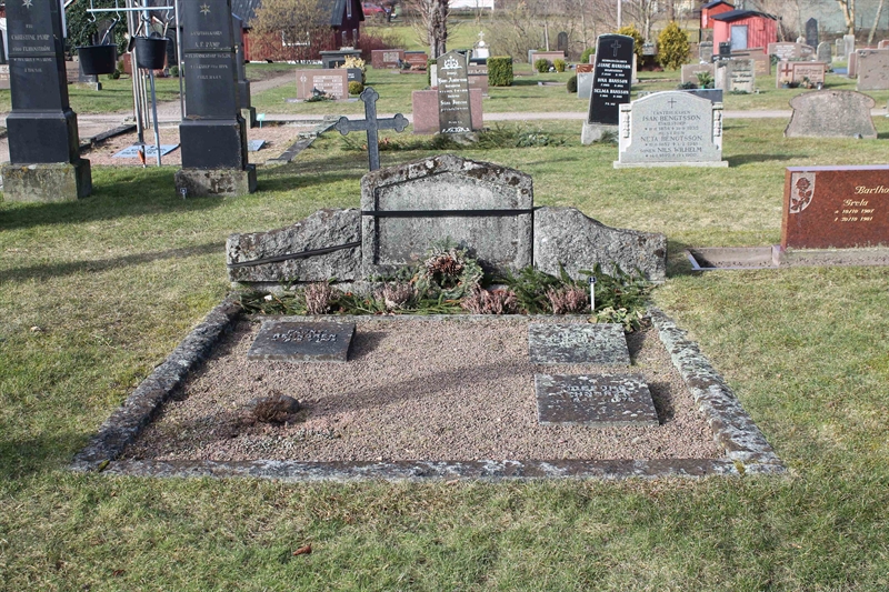 Grave number: ÖKK 6    57, 58