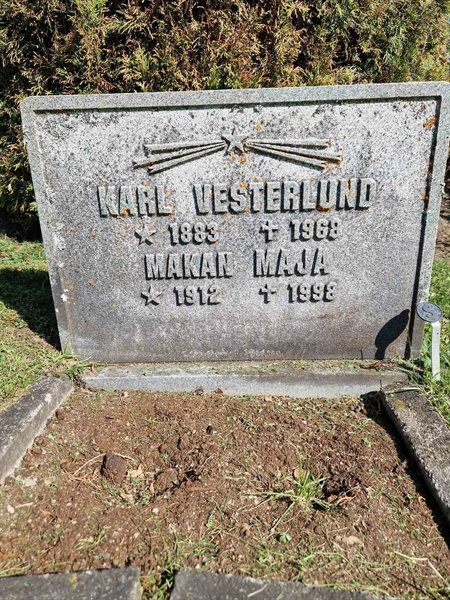 Grave number: 501 26 5249-5250