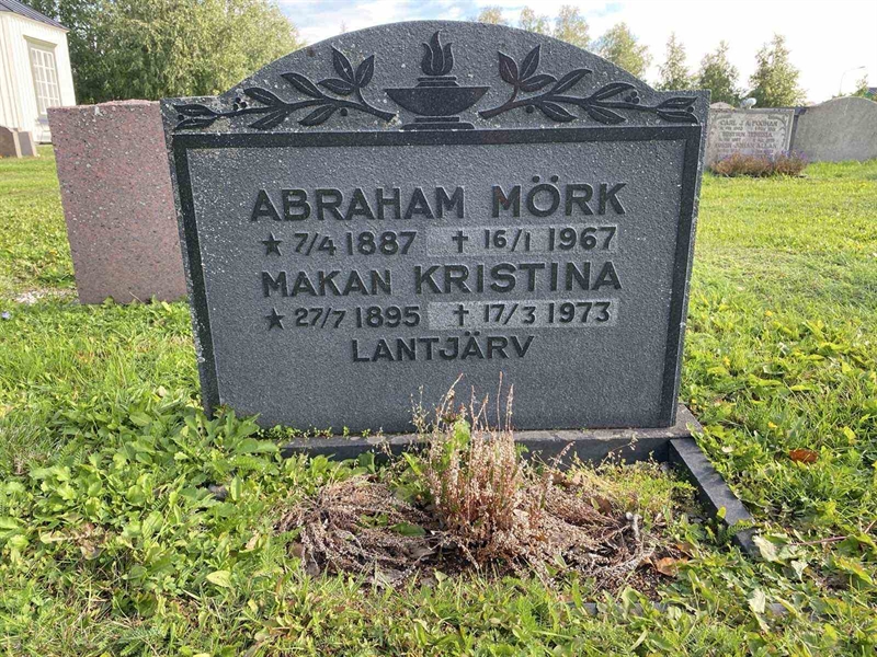 Grave number: 2 08 197