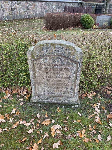 Grave number: VV 2   299, 300