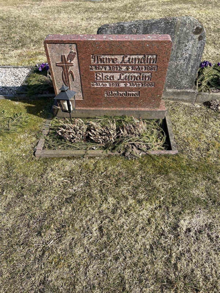 Grave number: 50 F   122-123