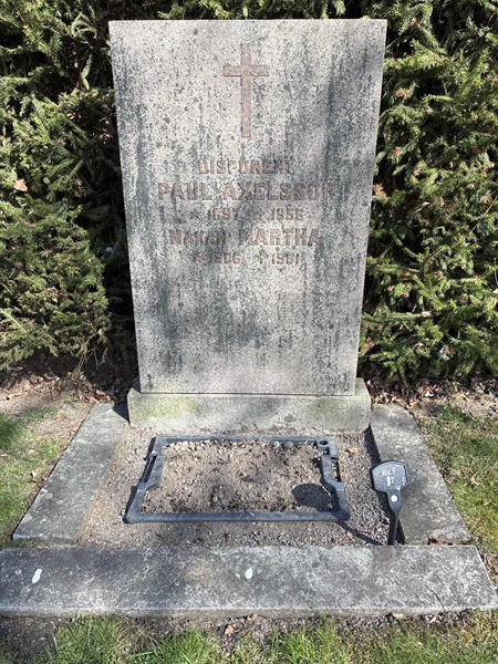 Gravnummer: 22 F    17