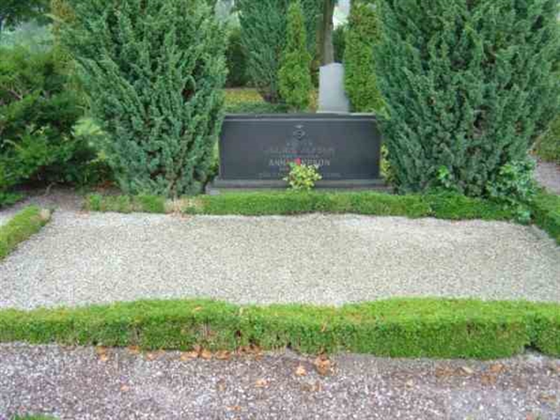 Grave number: Bo D    78a,   78b,   79