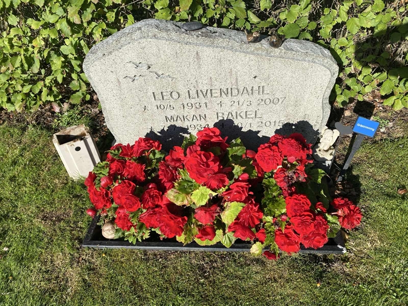 Grave number: G 26    42-43