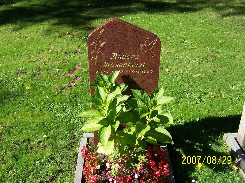 Grave number: 1 3 U1   102
