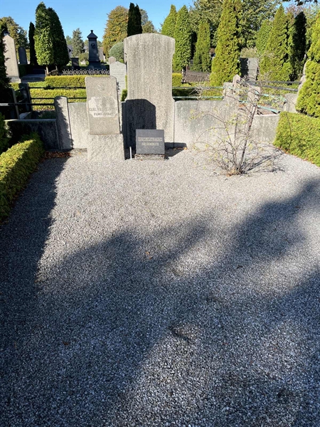 Grave number: VK II    61