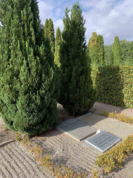 Grave number: NK H II 59-60