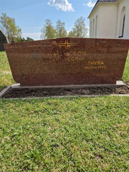 Grave number: 501 05 659-662