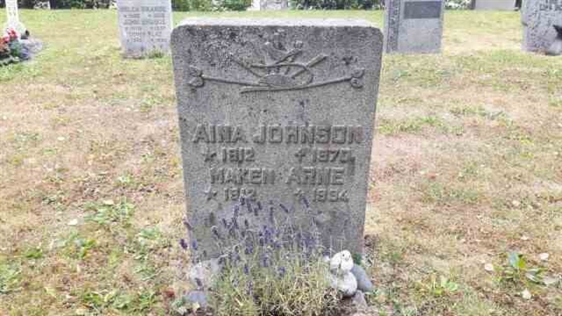 Grave number: 1 1   974