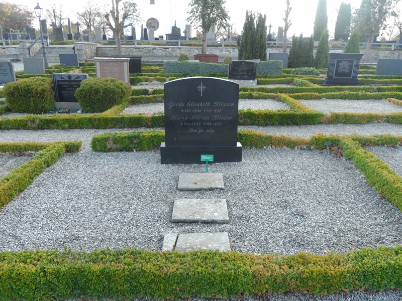 Grave number: ÖTN NMK2    60, 61, 62