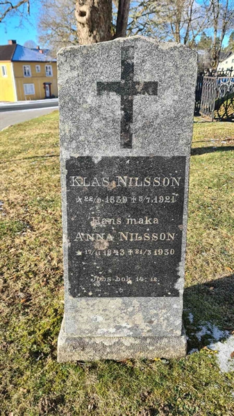 Grave number: M G 01 47-48