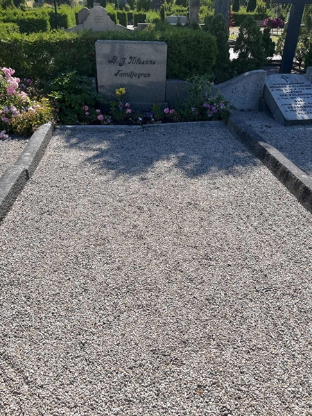 Grave number: NK IV   216