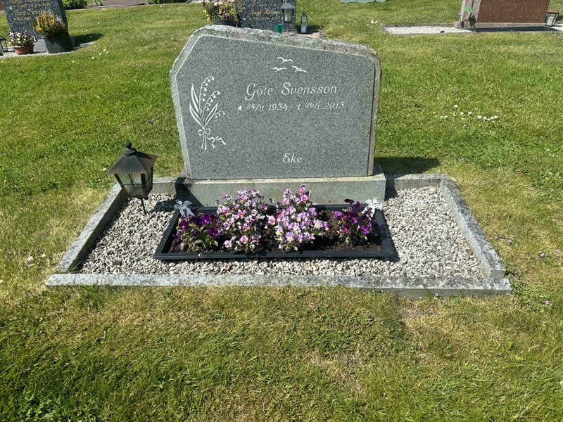 Hautatunnus: HU 7    42, 43