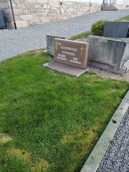 Grave number: TG 003  0357, 0358