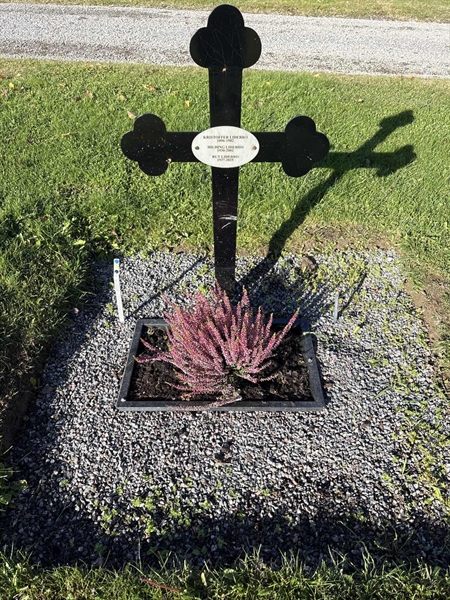 Grave number: 4 N NF     1