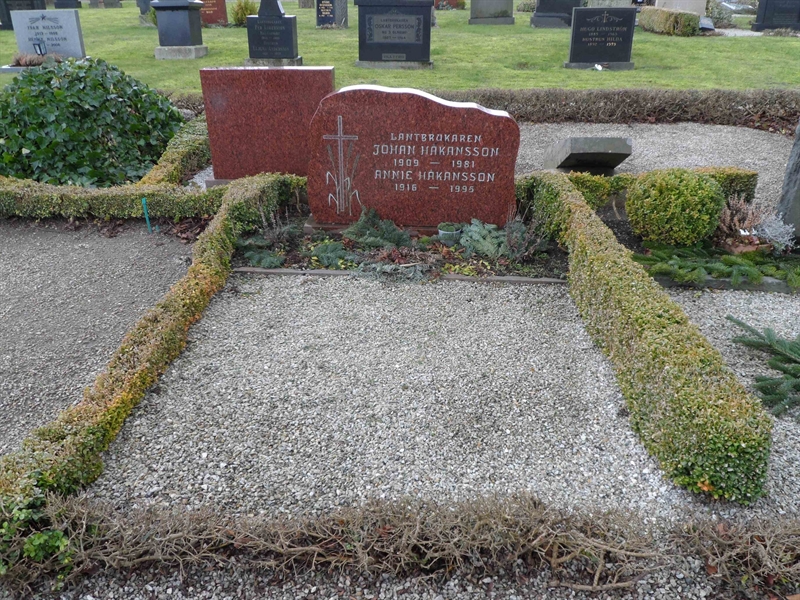 Grave number: VK J    18