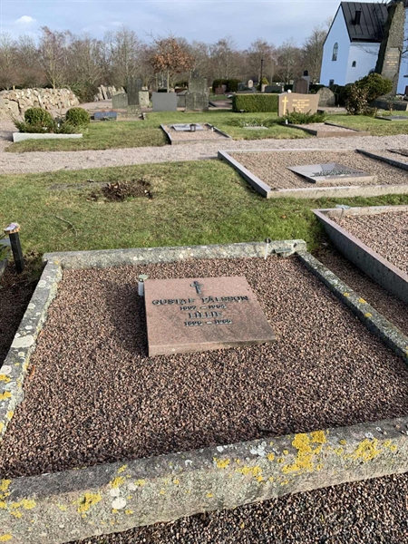 Grave number: SÖ B   145, 146