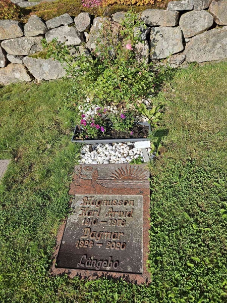 Grave number: Fr 5   855