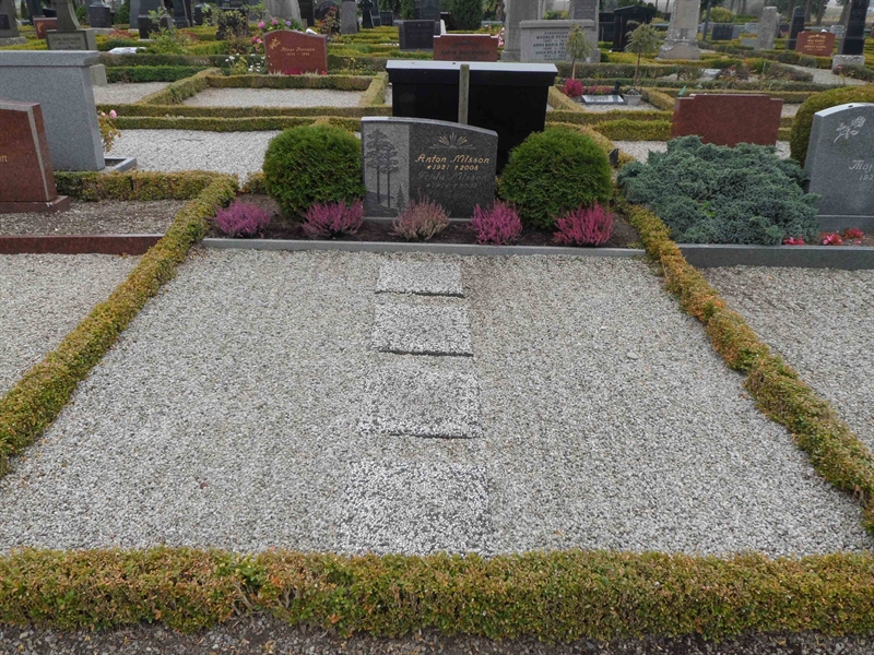 Grave number: ÖT GNK2C    21, 22