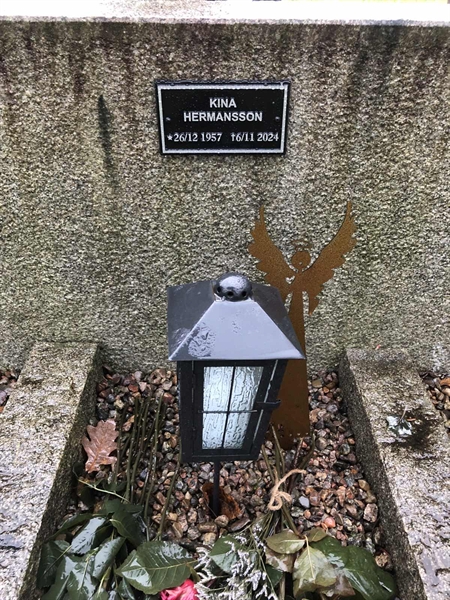 Grave number: 1 18 21