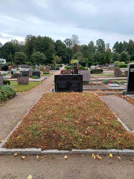 Grave number: OS D    42, 43