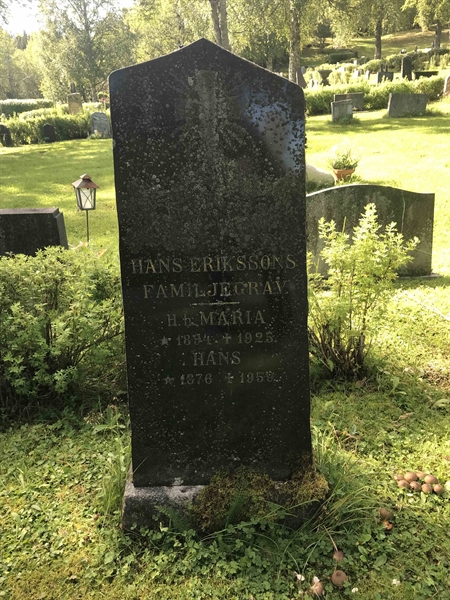 Grave number: UN F   239, 240