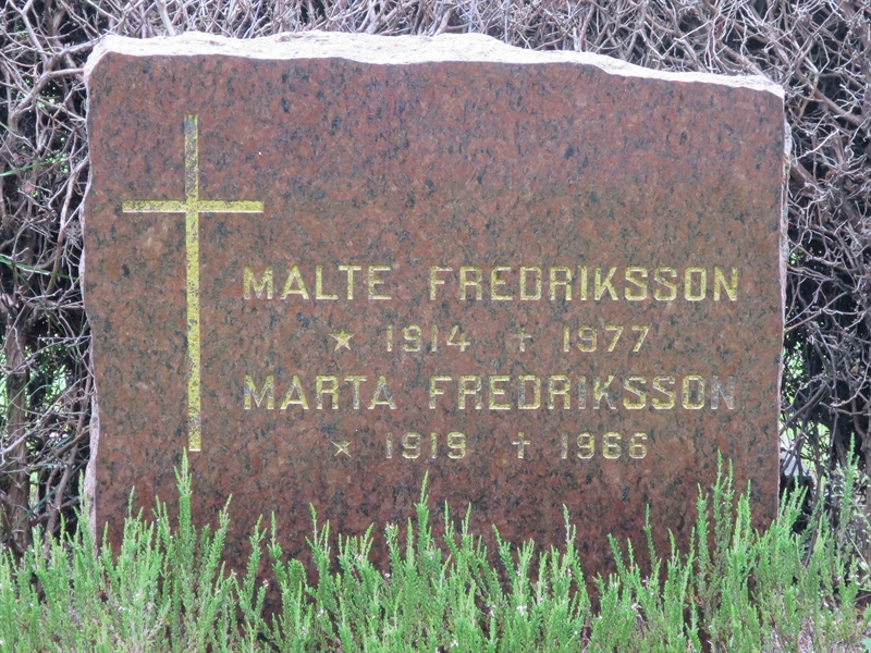 Grave number: HÖB 64    25